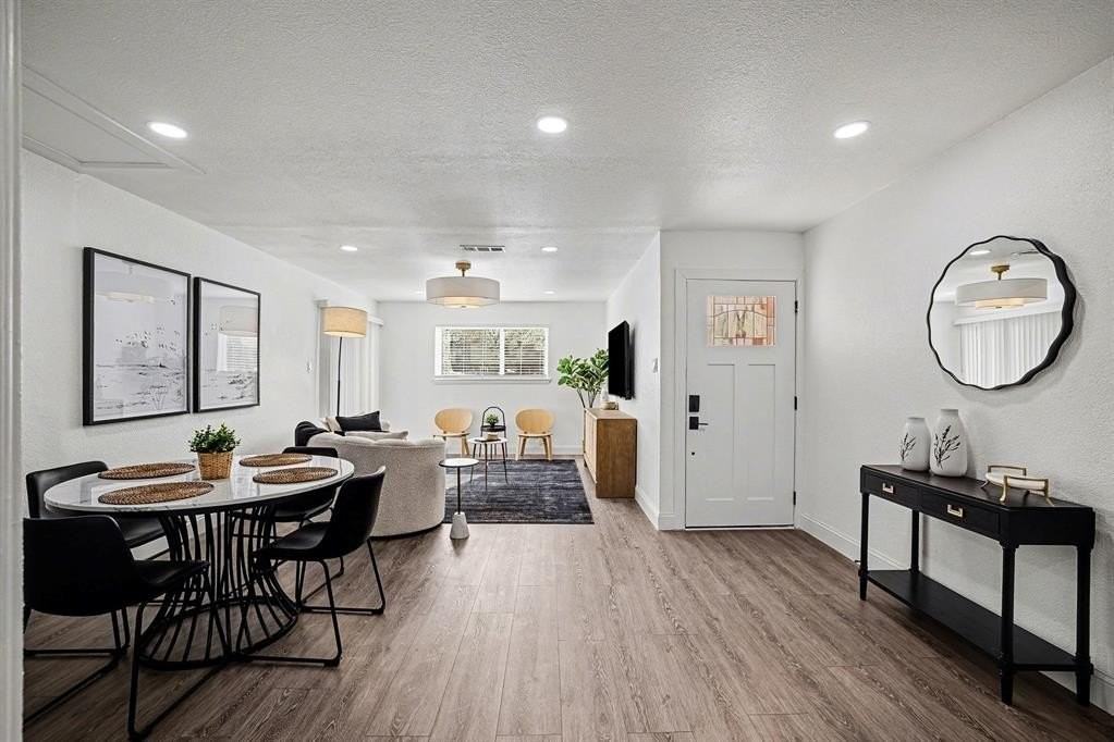 716 E Pecan St #722 - Photo 5 of 27