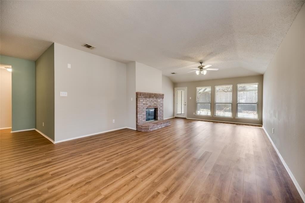 2317 Glenhaven Dr - Photo 4 of 16