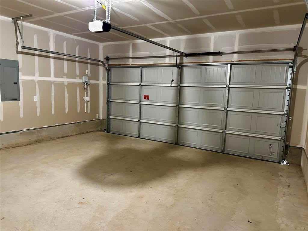 2105 Sulky Ln - Photo 4 of 18