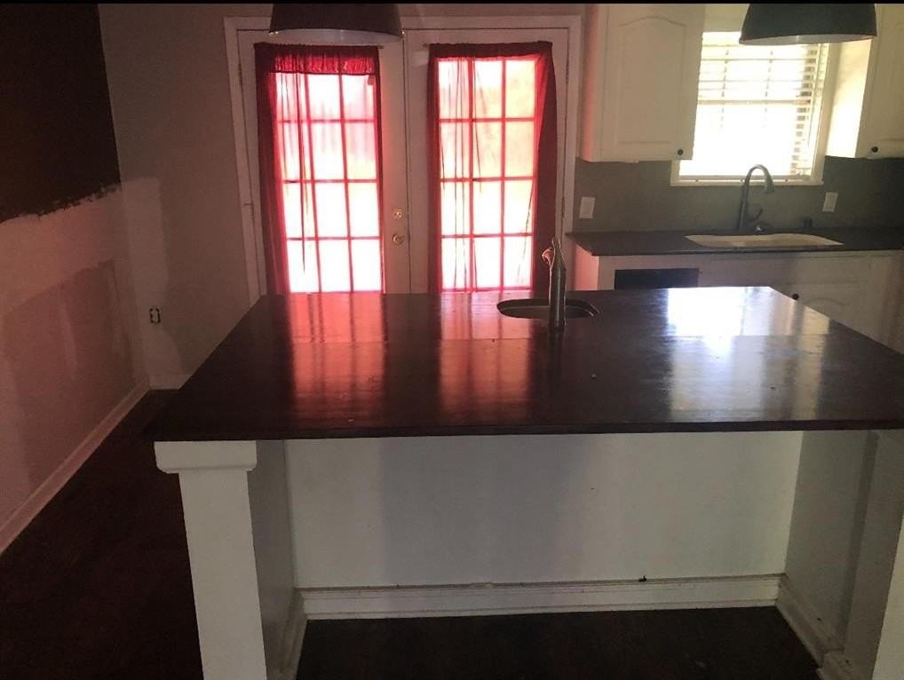 8132 Hobbs Dr - Photo 3 of 9