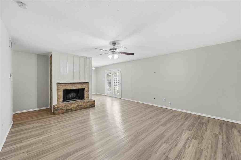 1718 Dorchester Dr - Photo 2 of 19