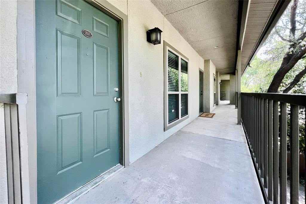 6303 Richmond Ave #207 - Photo 3 of 28