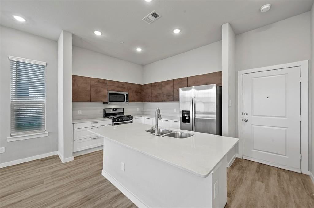 2362 Freshwater Ln - Photo 5 of 18