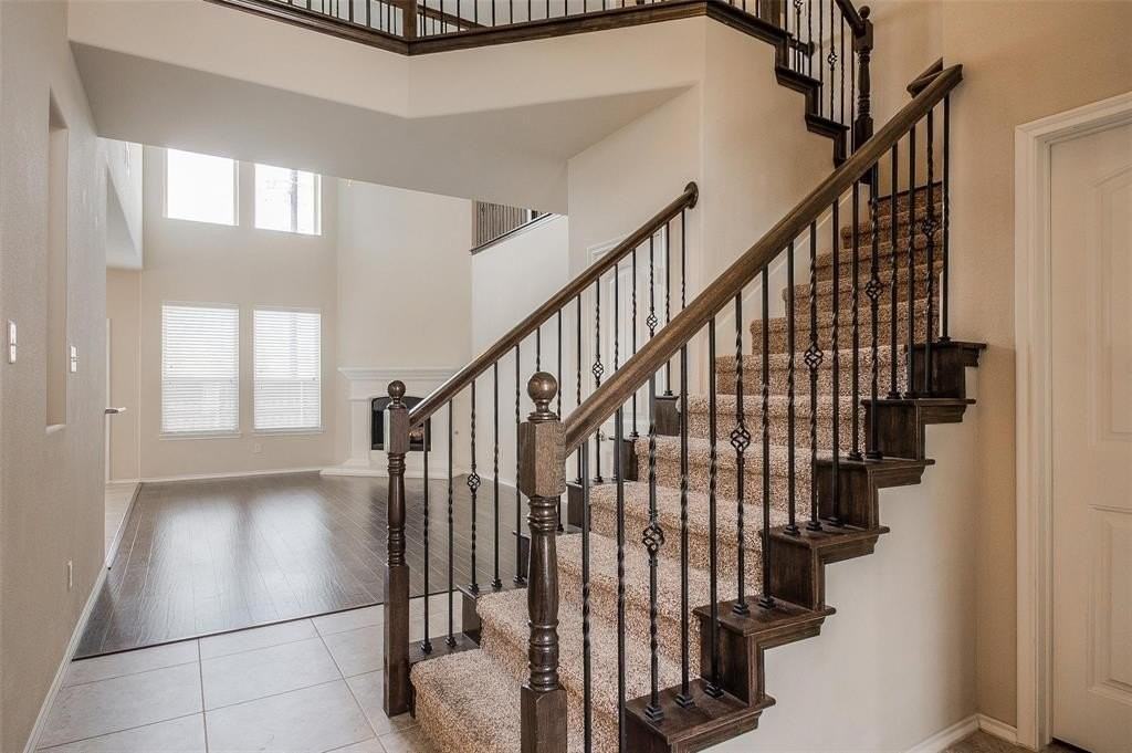 10128 Horseshoe Ln - Photo 3 of 37