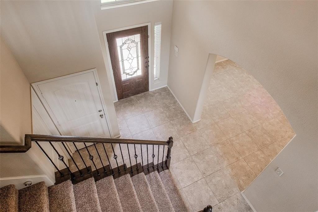 10128 Horseshoe Ln - Photo 6 of 37