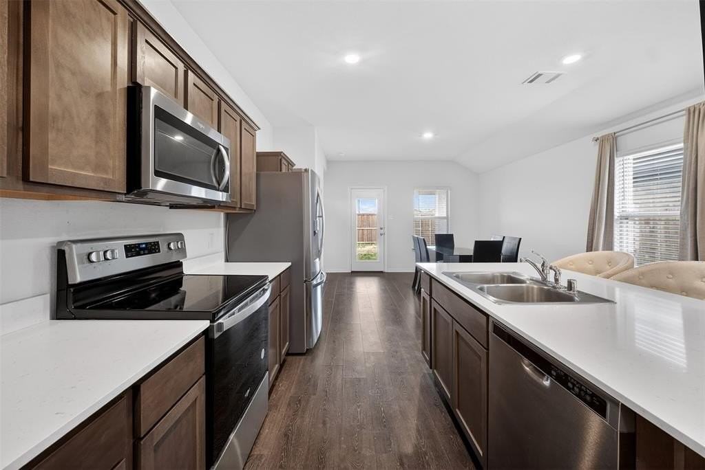 2127 Ocelot St - Photo 3 of 9