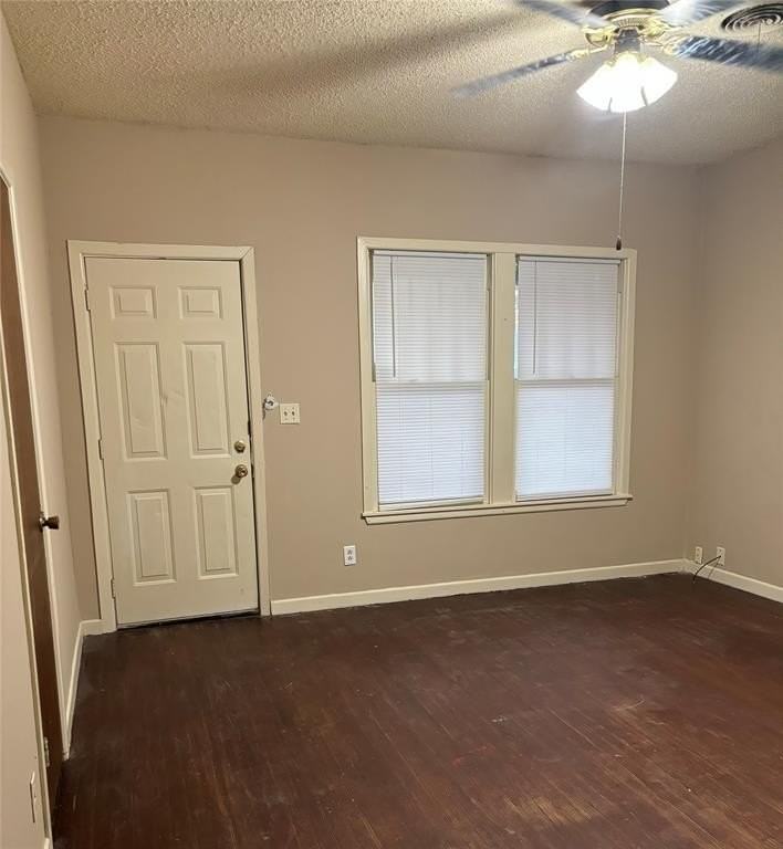 2726 Simmons St - Photo 5 of 21