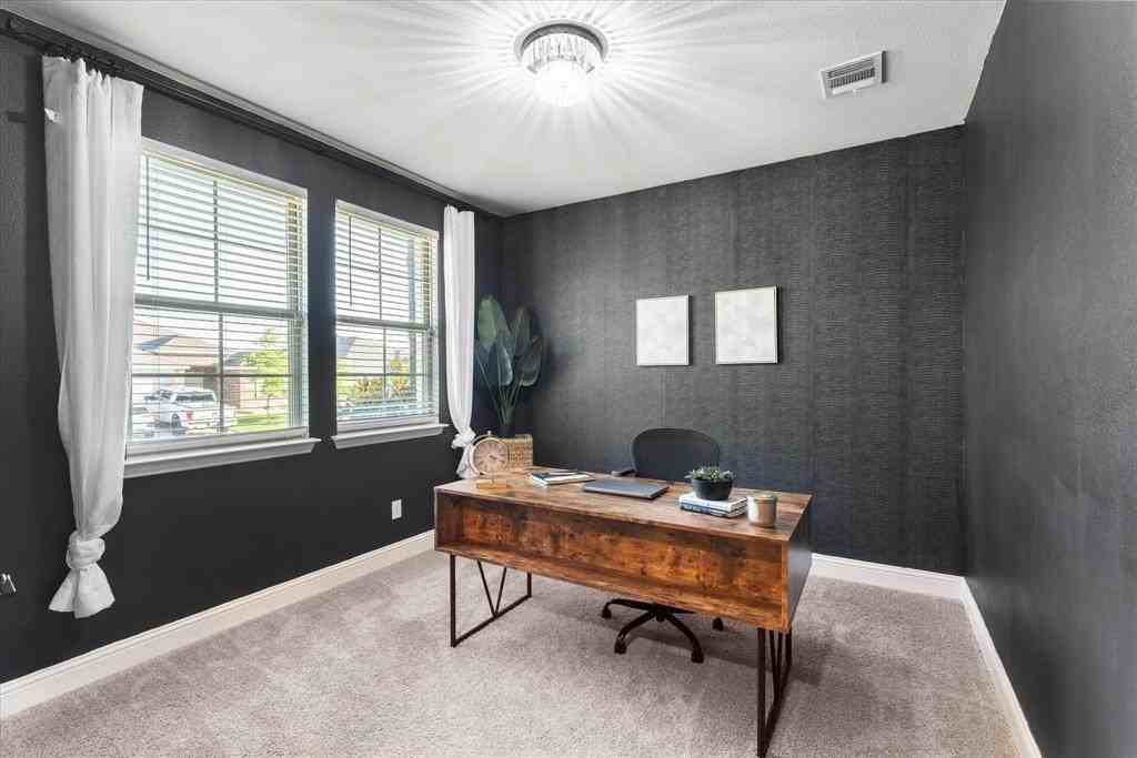 1216 Johnson Dr - Photo 4 of 32