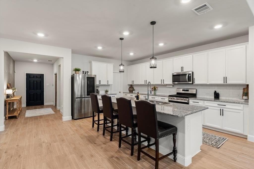 1216 Johnson Dr - Photo 6 of 32