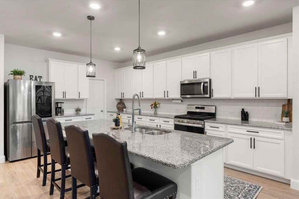 1216 Johnson Dr - Photo 7 of 32