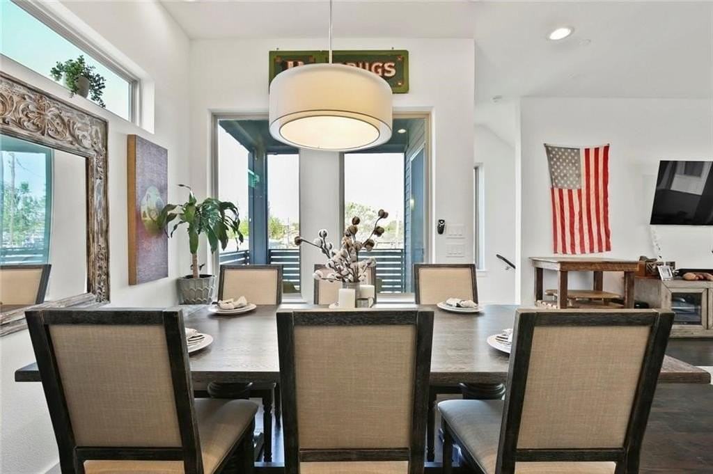 1911 Summit Ave #1 - Photo 6 of 33