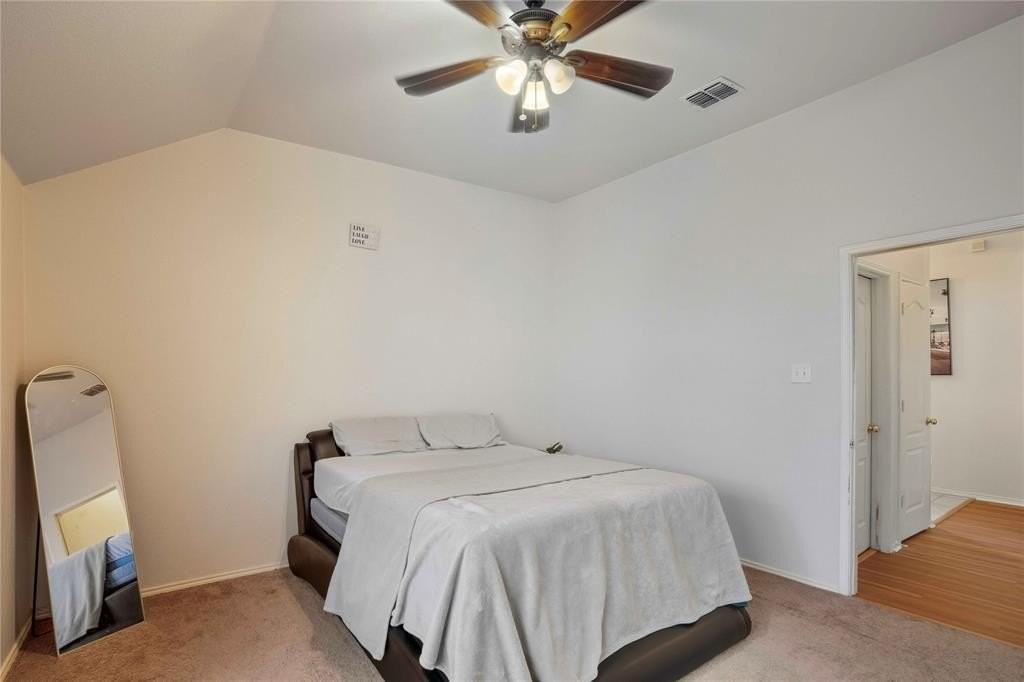 9204 Newport Ln - Photo 4 of 12