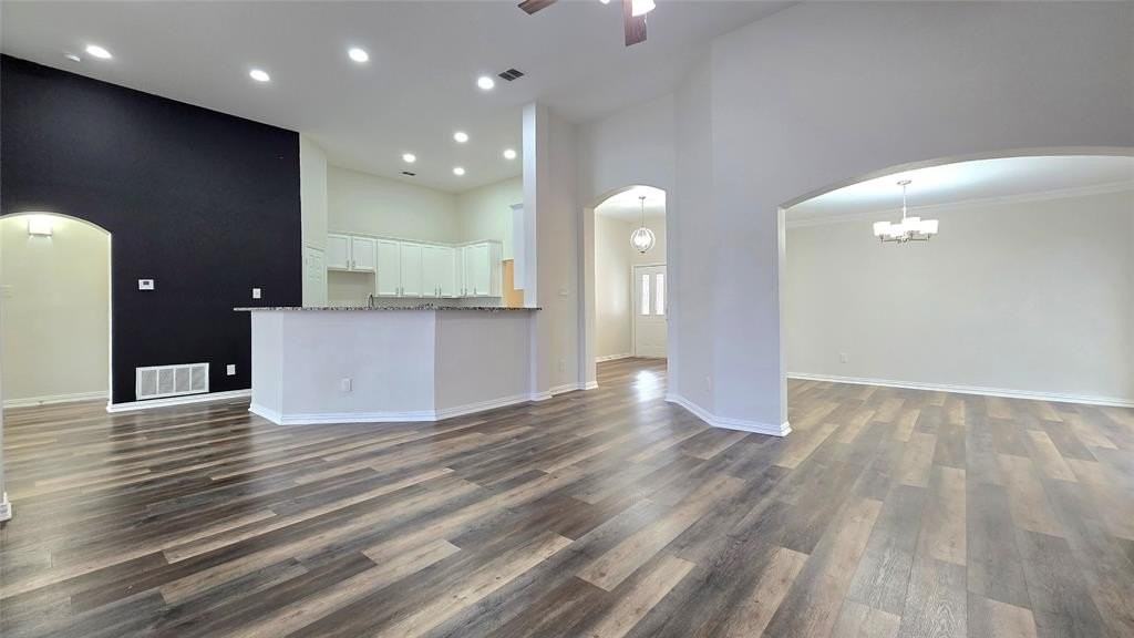 6229 St Leonard Dr - Photo 4 of 40