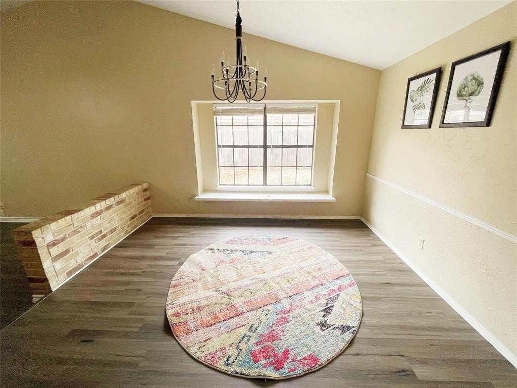 1452 Colmar Dr - Photo 4 of 22