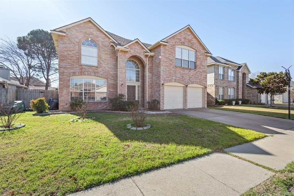 2909 Misty Valley Dr - Photo 2 of 30