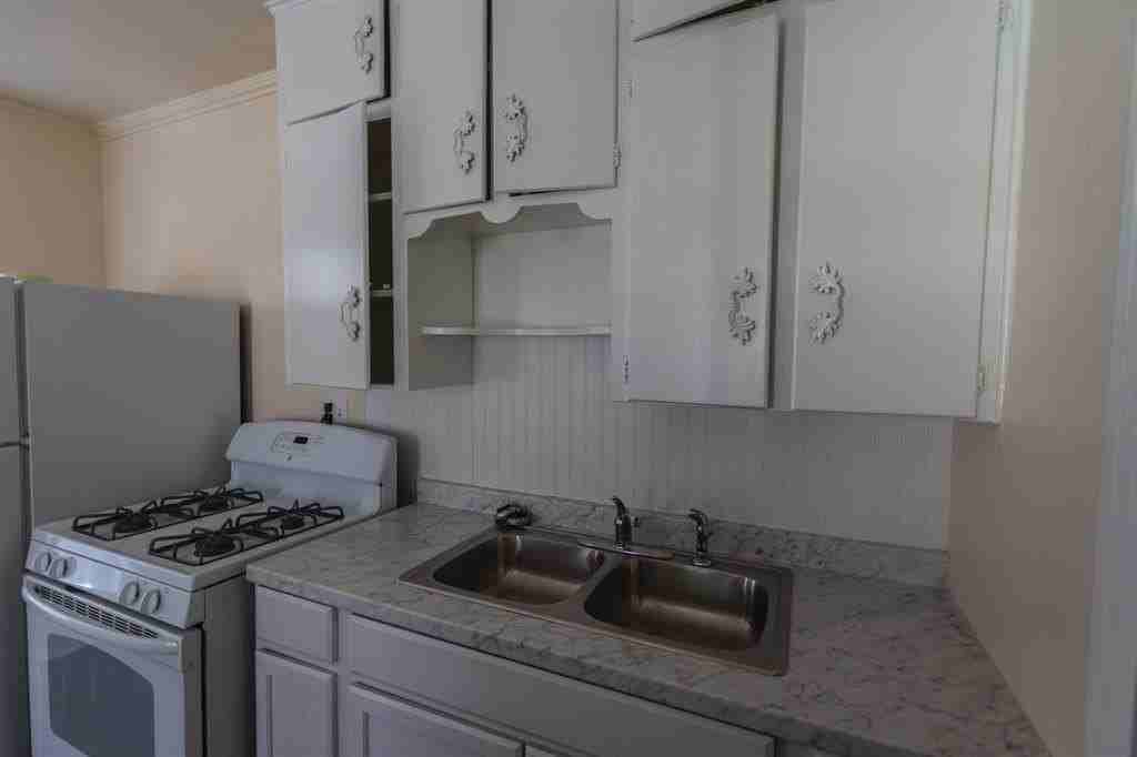 3118 N 26th St - Photo 7 of 13