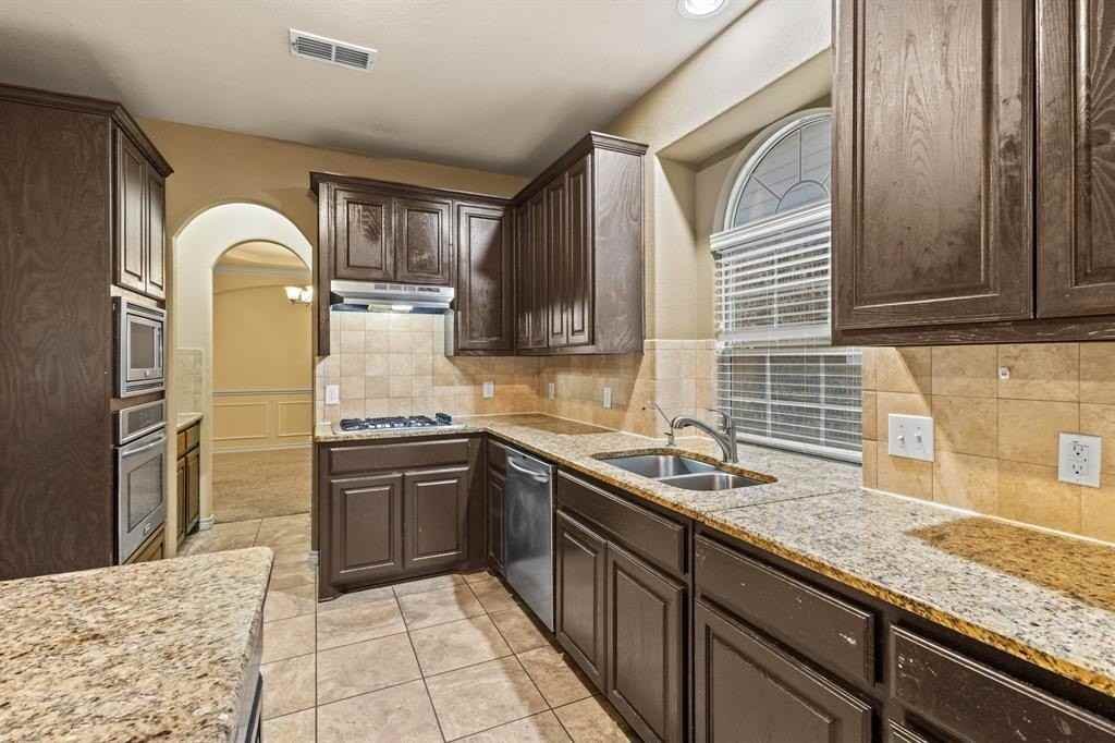 1420 Creosote Dr - Photo 3 of 28