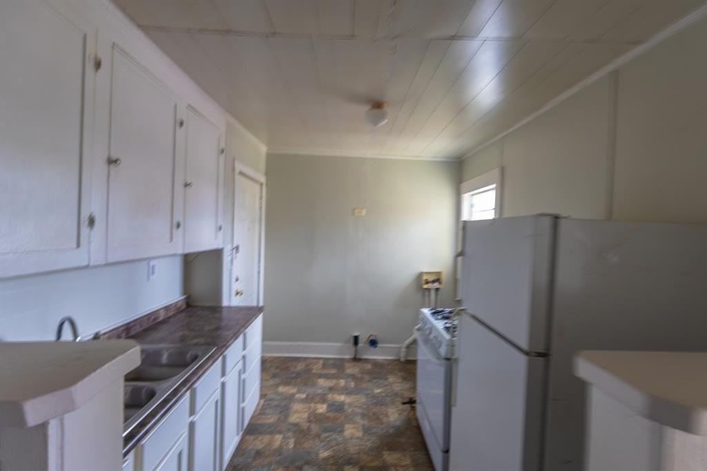 613 N 23rd St - Photo 5 of 9