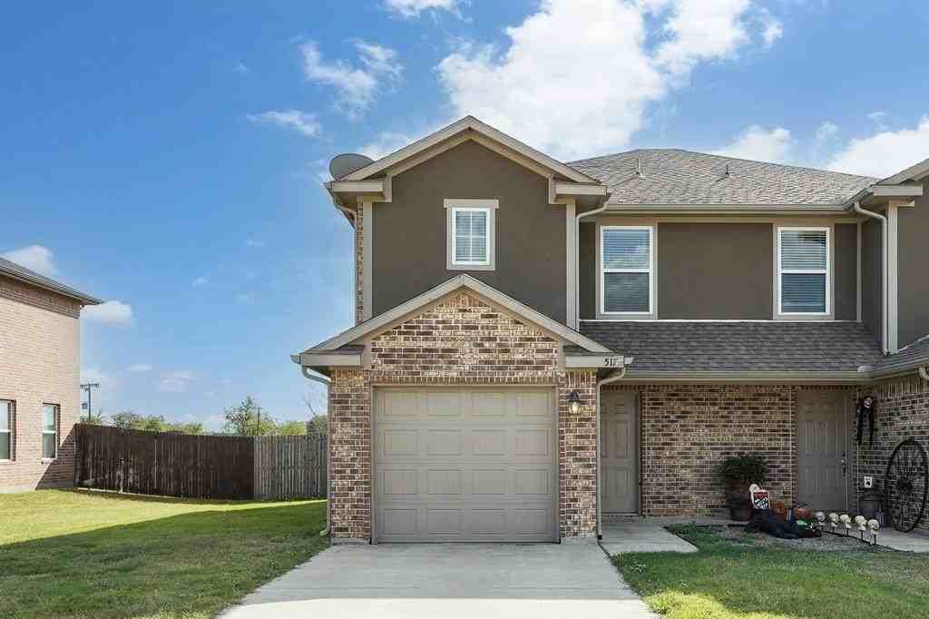 517 Harris St #517 - Photo 2 of 25