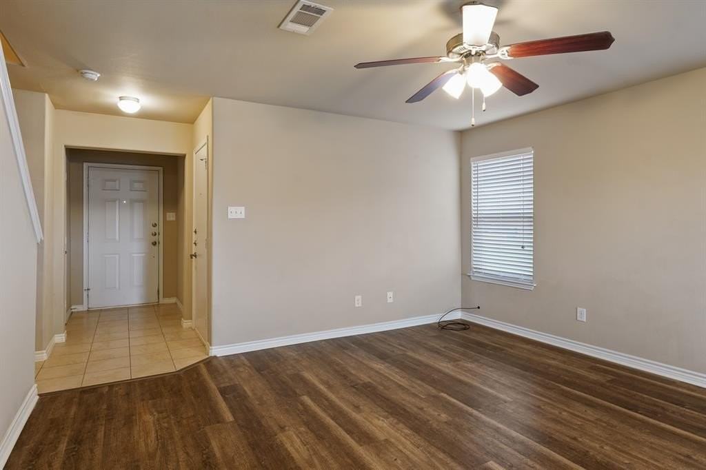 517 Harris St #517 - Photo 7 of 25