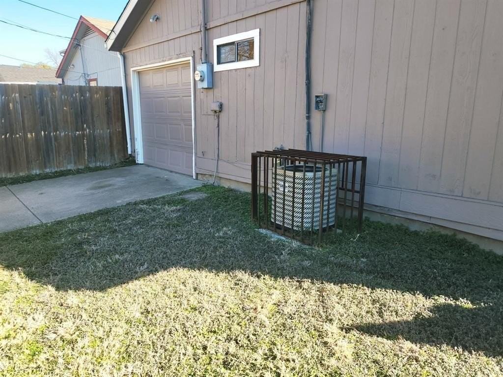 1703 Leroy Rd - Photo 4 of 9