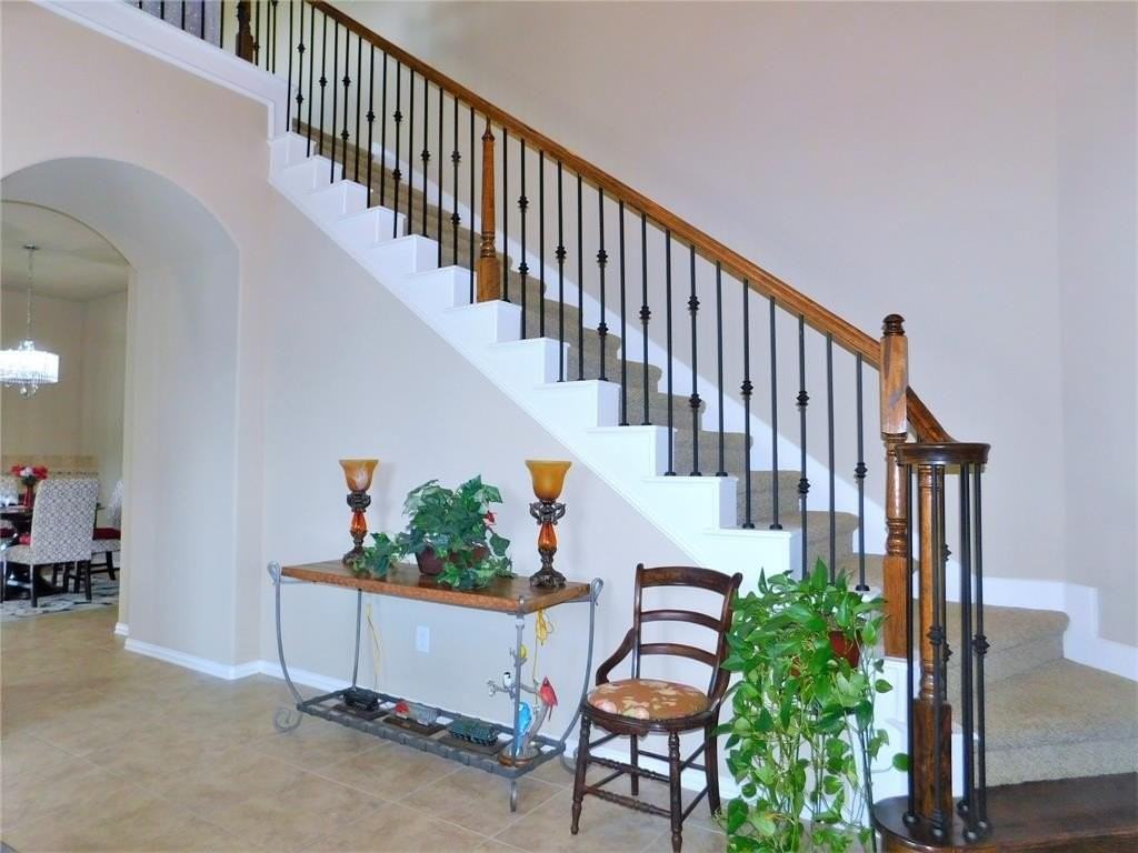 7712 Sweetgate Ln - Photo 4 of 40