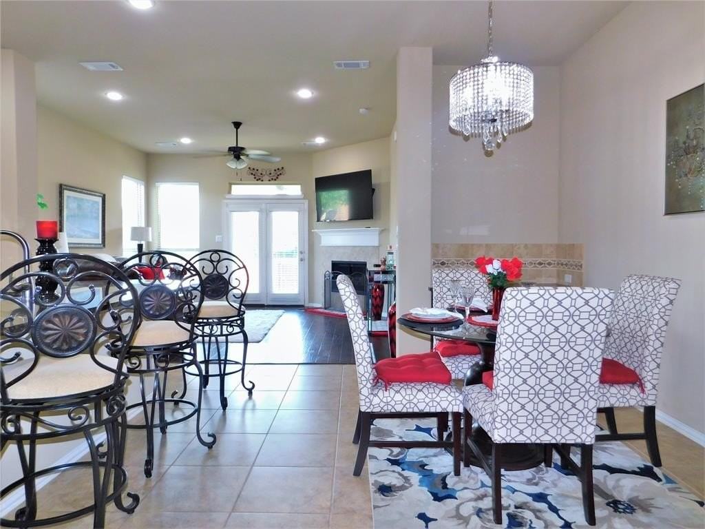 7712 Sweetgate Ln - Photo 7 of 40