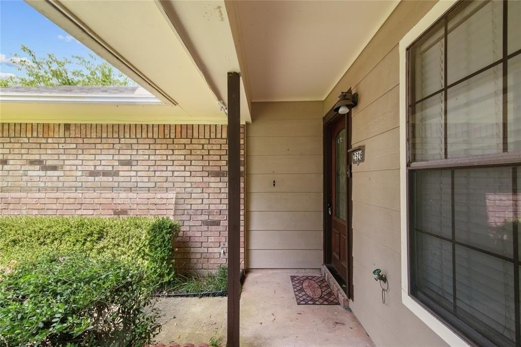 2526 Downs Cir - Photo 6 of 30