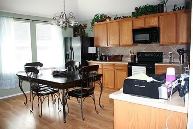 3129 Kennedy Dr - Photo 4 of 6