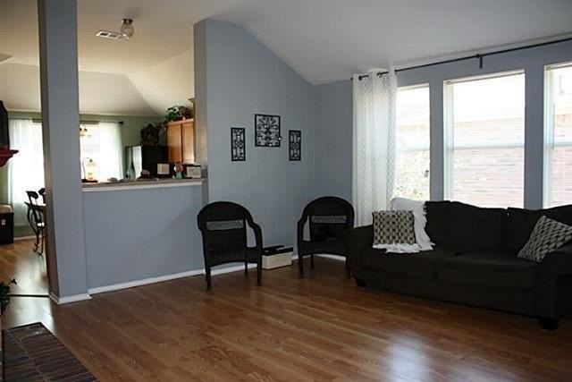 3129 Kennedy Dr - Photo 5 of 6