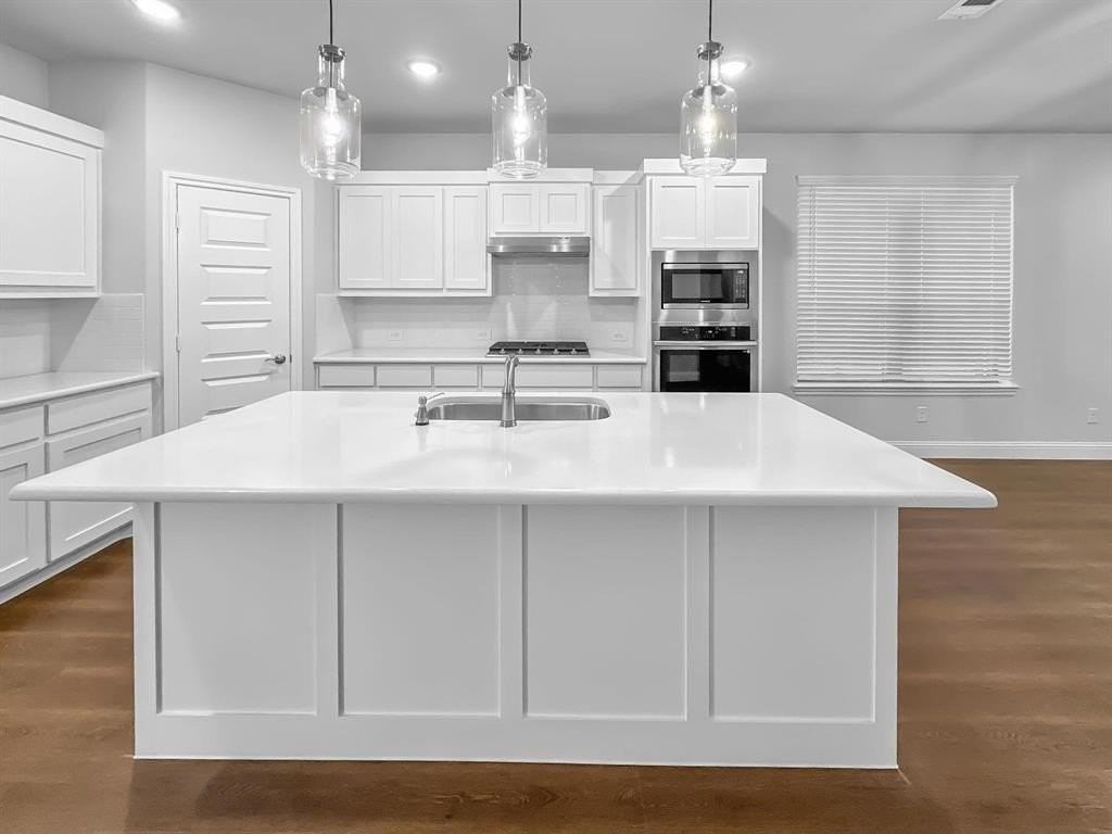 215 Nathan Dr - Photo 2 of 27