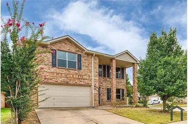 4900 Meadow Trails Dr - Photo 2 of 20