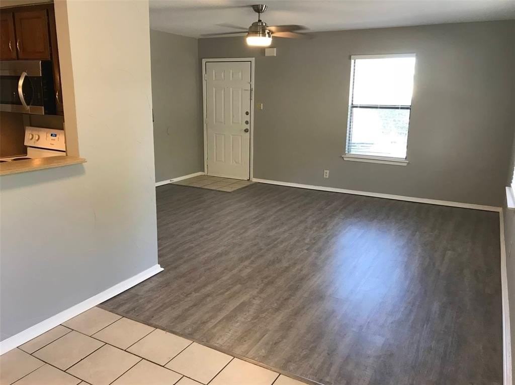 118 Maple St #A - Photo 3 of 17