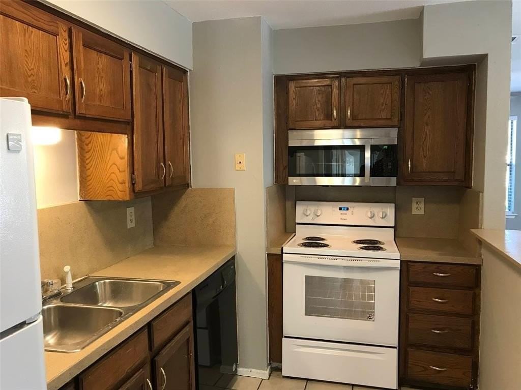 118 Maple St #A - Photo 5 of 17