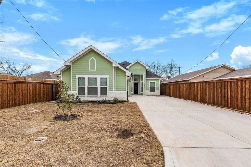 1812 Muncie Ave - Photo 2 of 25