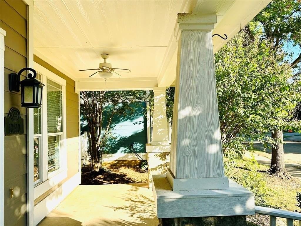 10410 Cedar Lake Dr - Photo 3 of 27