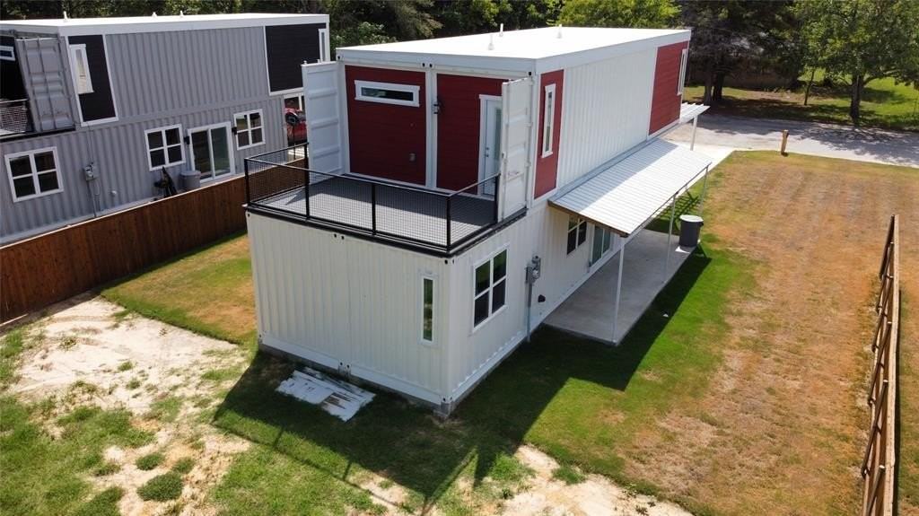 1228 Kennie Dr - Photo 3 of 31