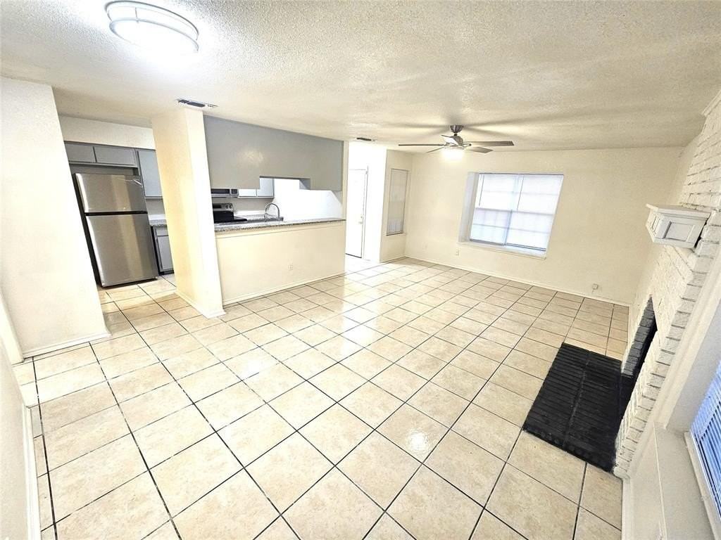 3425 Republic Dr - Photo 3 of 31