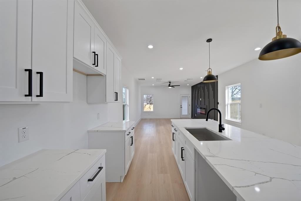 2912 Brigham Ln - Photo 4 of 24