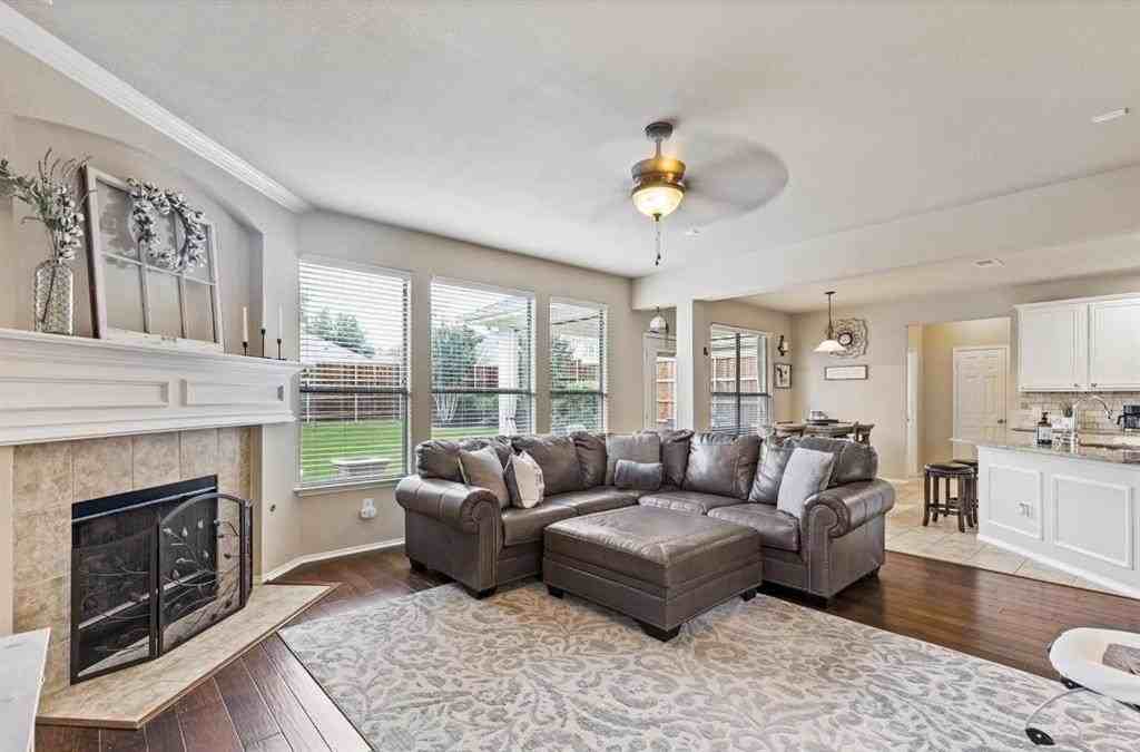 5200 Birchwood Dr - Photo 5 of 27