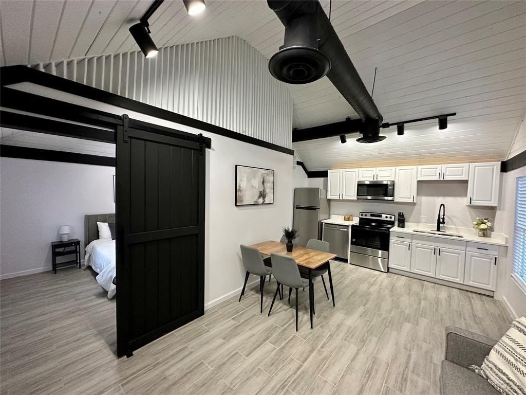 3345 8th Ave - Photo 2 of 20