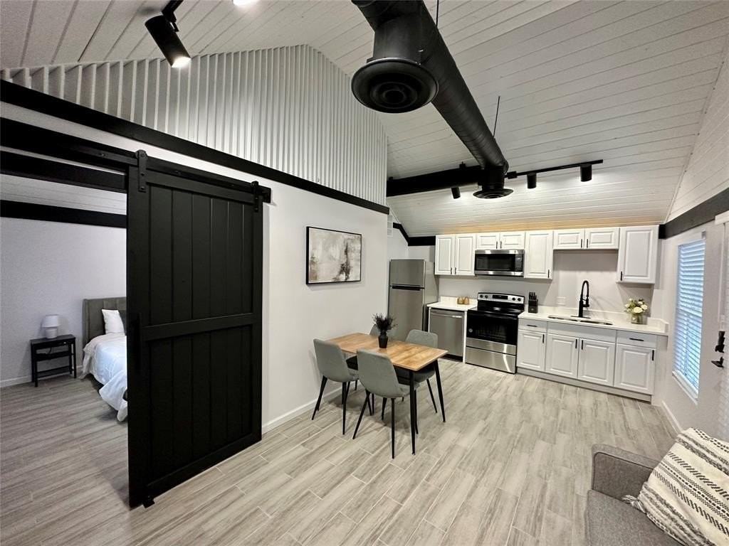 3345 8th Ave - Photo 3 of 20