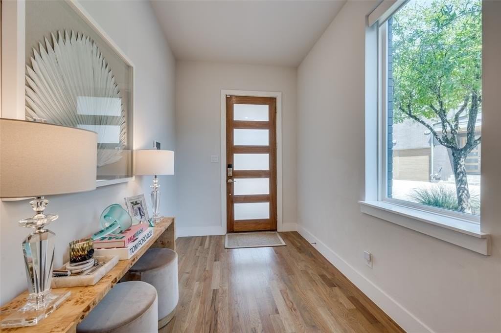 9142 Prado Ln - Photo 2 of 21