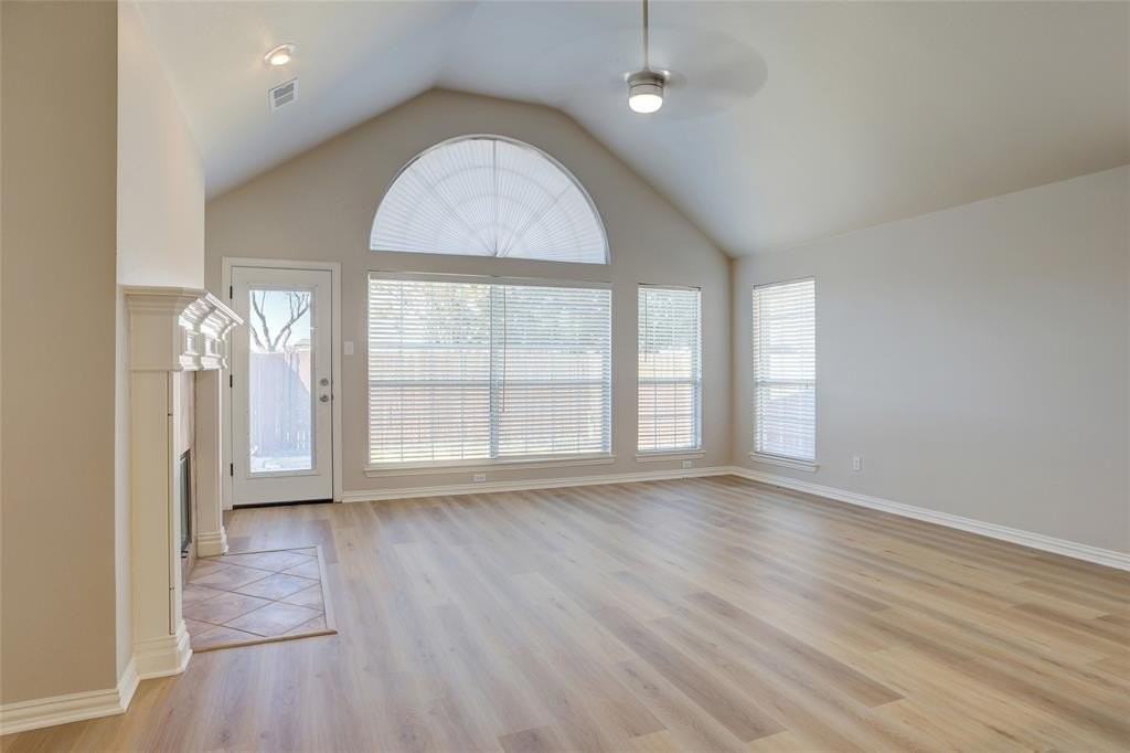 6723 Lee Meadow Dr - Photo 6 of 27