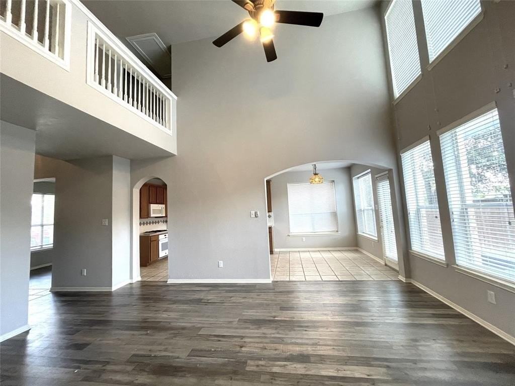 2509 Cross Haven Dr - Photo 3 of 25