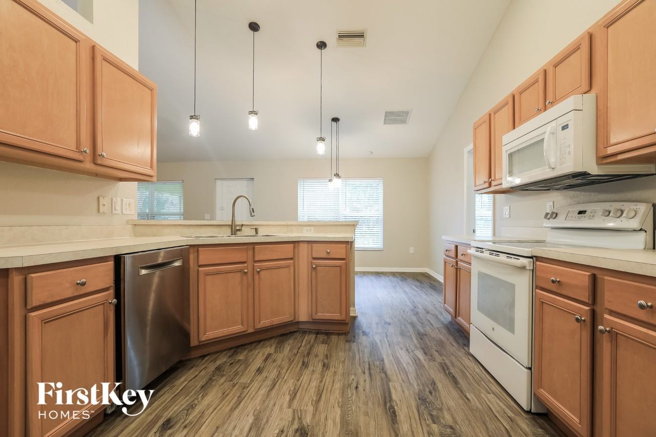 3791 Garbett Ter - Photo 5 of 15