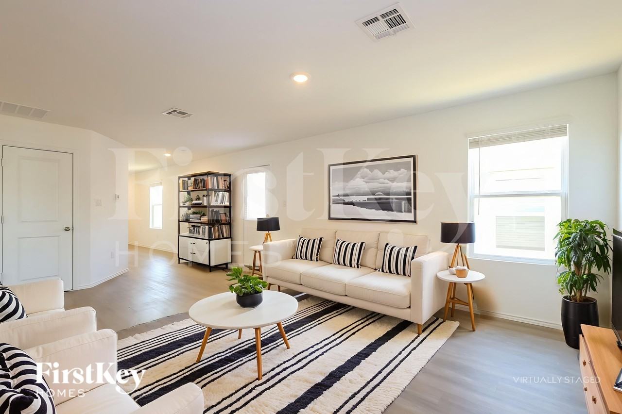 8011 Nube Medina - Photo 5 of 18