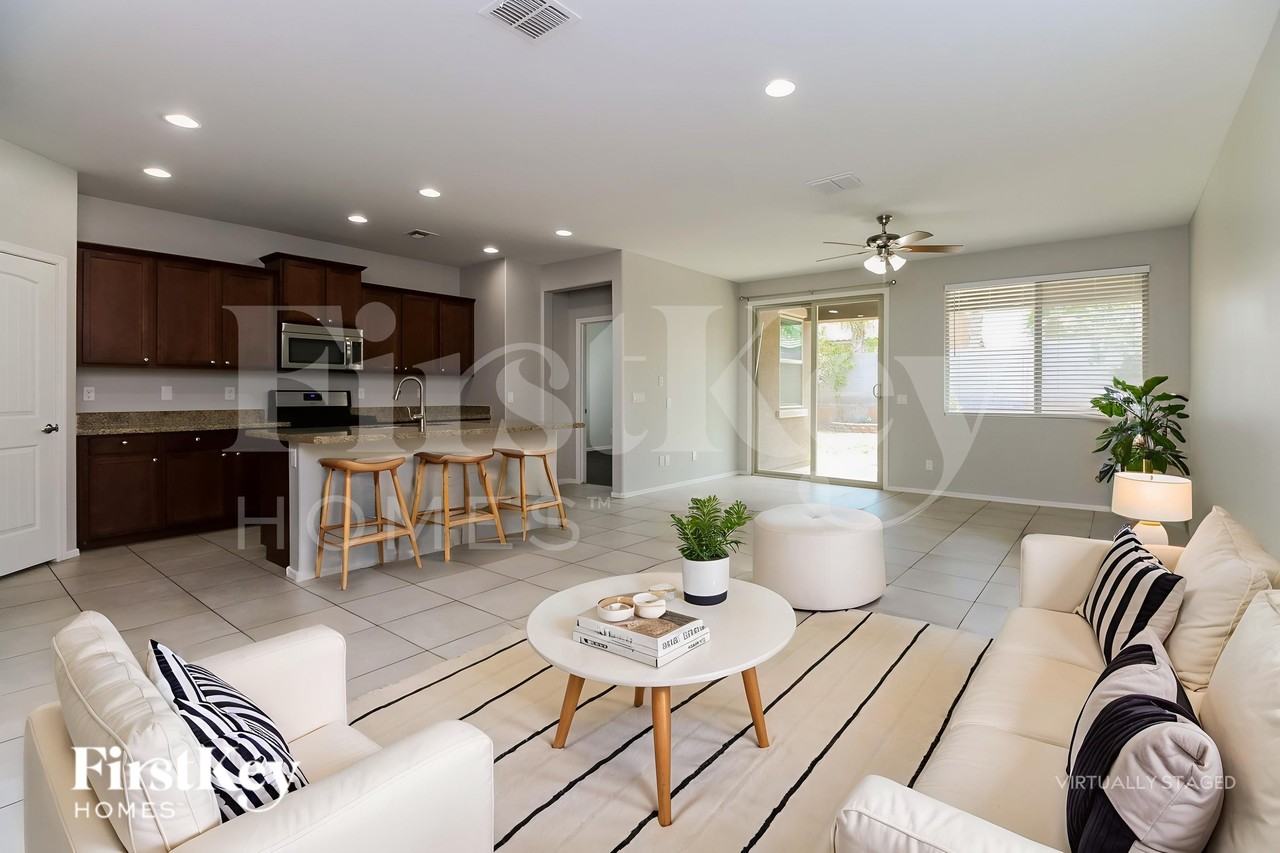 2465 W Arroyo Way - Photo 3 of 18