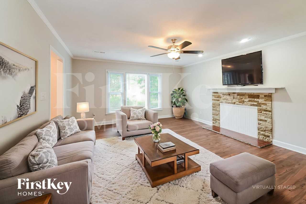 5736 Spice Meadow Ln - Photo 4 of 18