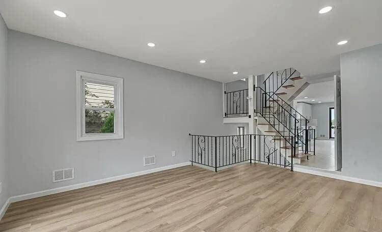 25 Geyser Dr - Photo 2 of 4